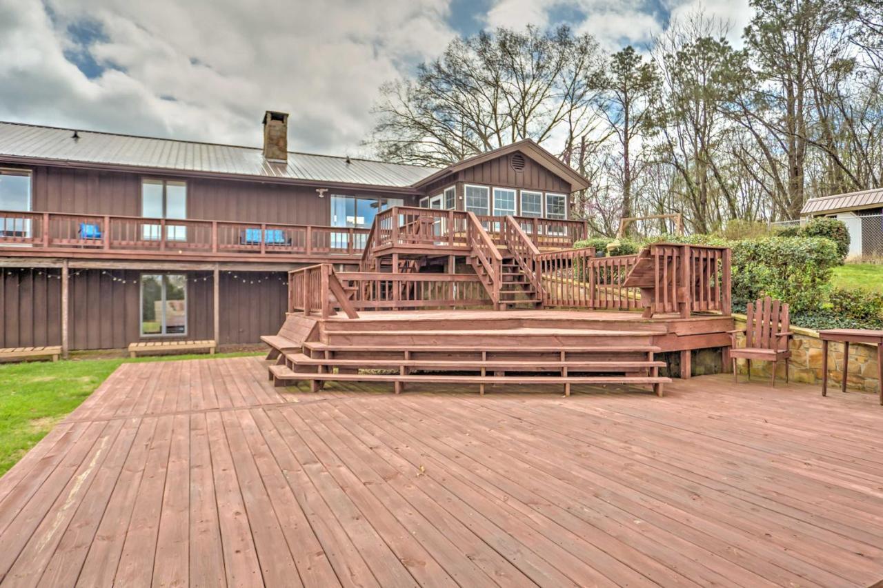 Monticello Home With Multi-Level Deck On 2 Acres! Esterno foto