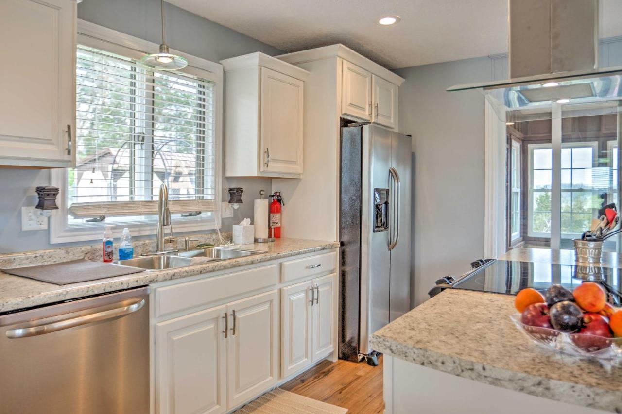 Monticello Home With Multi-Level Deck On 2 Acres! Esterno foto
